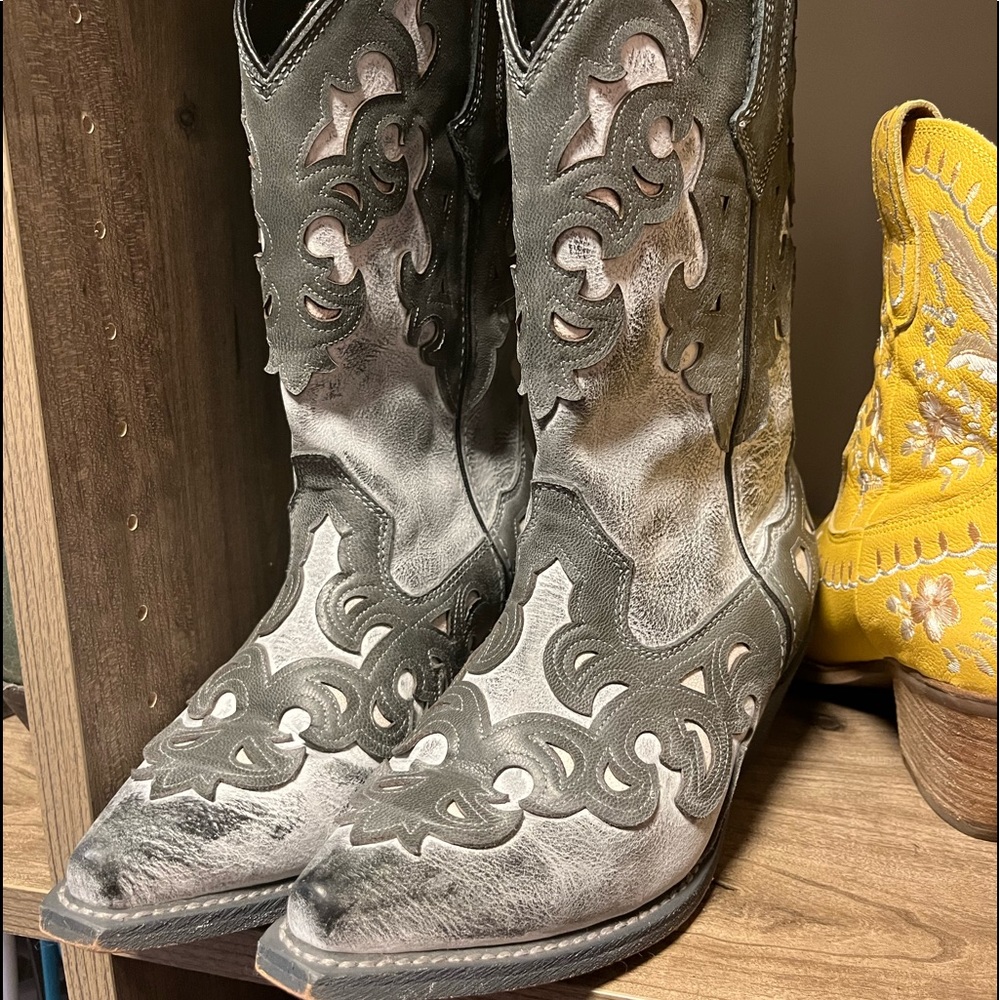Cowgirl boots - Picture 4 of 4